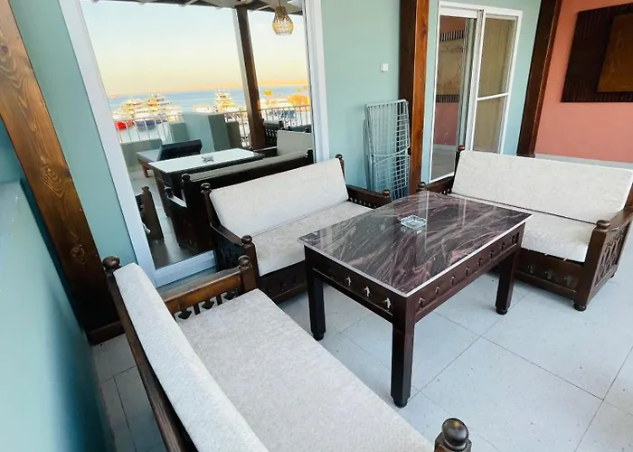 Sun Marina Flat *